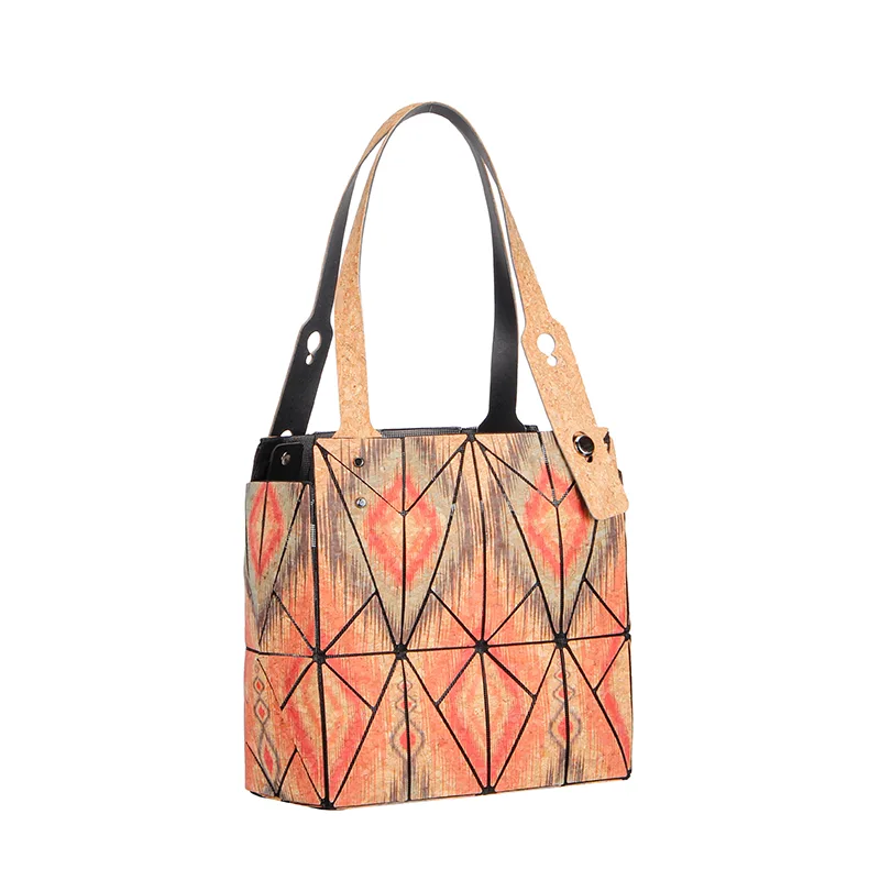 ຄົນອັບເດດ: Textured Soft Cork Handbag